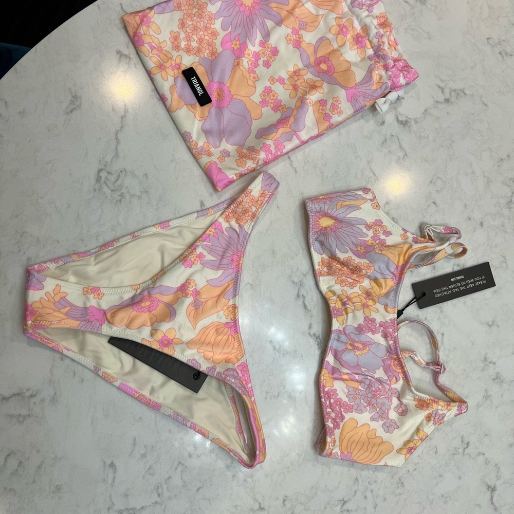 Triangl bikini Greta sherbert floral. NWT.